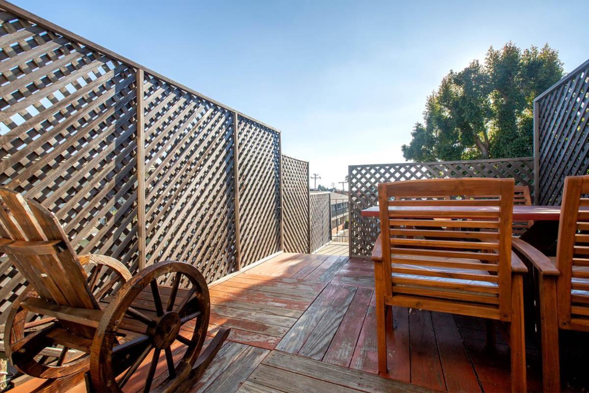 Alameda 3Br Unique Victorian Penthouse With Deck And Outdoor Furniture, Ac, 3 Blocks To Beach & Shopping Center & 2 Free Parking Spaces מראה חיצוני תמונה