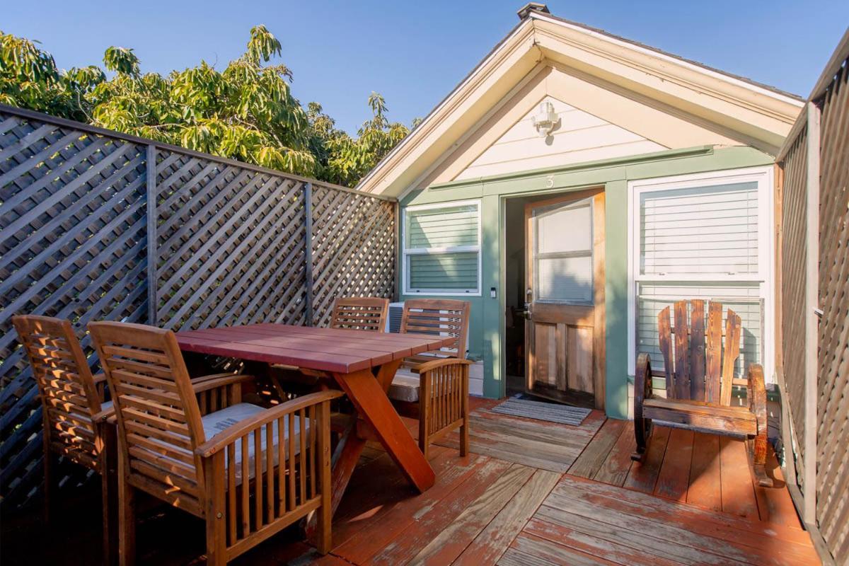 Alameda 3Br Unique Victorian Penthouse With Deck And Outdoor Furniture, Ac, 3 Blocks To Beach & Shopping Center & 2 Free Parking Spaces מראה חיצוני תמונה